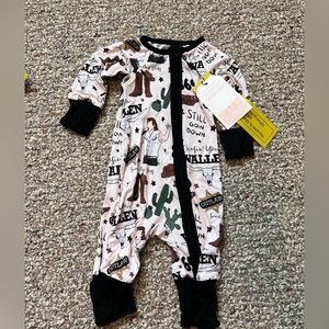 Morgan wallen bamboo footie